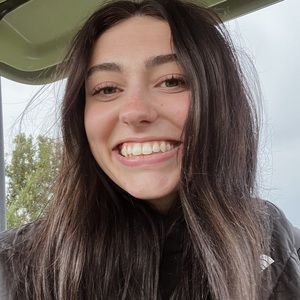 Meet your Posher, Abbey